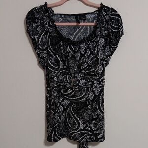 Black & White Paisley Design 21"-24" Ptp